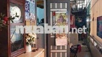 Bán căn chung cư nhỏ ngay trung tâm Q1. Sổ sẵn công chứng ngay