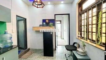 Căn Hộ 2PN BanCol Và NUôi Pet Được , thông Hẻm Q10, Phú Nhuận