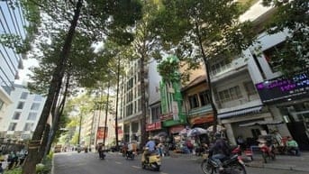 BÁN NHÀ MĂT TIỀN ĐỀ THÁM, QUẬN 1 DT: 3,9X20 4 TẦNG GIÁ : 37 TỶ BỚT LỘC