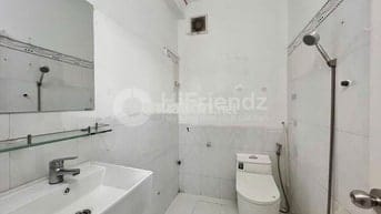 Cho thuê lại phòng ở căn hộ dịch vụ quận 7
