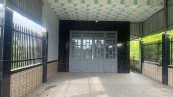 Cần tiền bán nhà cấp 4. DT 123m2 ở Hóc Môn giá 830 triệu.