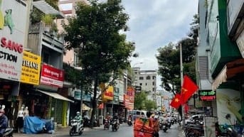 ViP Chợ Phạm Văn Hai - 4.5x25 132m2 5 Tầng - DT 55 triệu/th - Gấp  