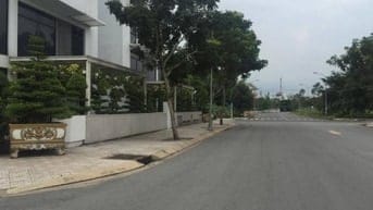 Bán nền biệt thự KDC Bách Khoa Phú Hữu dt 715m2 giá 50tr/m2