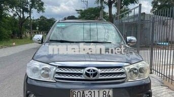 Toyota Fortuner 2010 2.5G - 180000 km