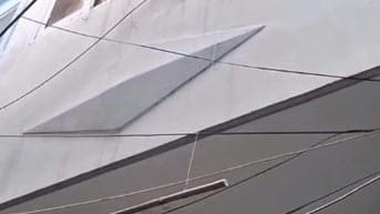 Bán nhà sát hẻm xe tải Lạc Long Quân, Quận 11, 21m2, 2PN, chỉ 2 tỷ hơn