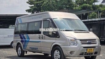 Cần bán xe fordtransit 2018 đưa rước nhân viên
