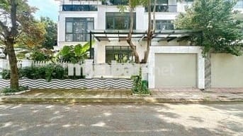 Biệt thự sân vườn 500m thoáng mát gần UBND Quận 12