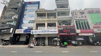 Cho thuê nhà mặt tiền lớn Châu Văn Liêm, Q5 – 3 lầu, nở hậu, giá tốt