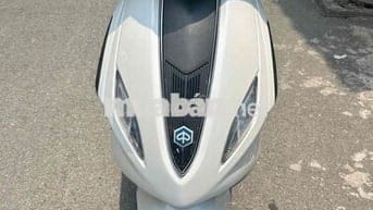 Piagio Fly có phun xăng điện tử..máy êm ngon
