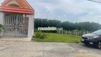 Bán 135m2 đất mặt tiền, Khu Trung Tâm TT Bến Lức - Long An.