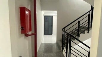 Bán CHDV mặt tiền đường số 81 Tân Quy, Quận 7. DT 14 x 20m. Giá 69 tỷ