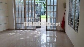 CHO THUÊ NHÀ 3 TẦNG MẶT TIỀN ĐƯỜNG: NGUYỄN SÚY - ĐỐI DIỆN CÔNG VIÊN