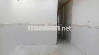 Nhà 2 phòng ngủ.hẻm to.nhà đã trống