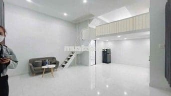Duplex full q4 rộng rãi gác cao gần trung tâm q1 có nội thất sạch sẽ