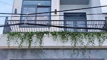 Bán nhà dt 56m2 đúc 3 tầng gần uỷ ban quận 12 giá 5 tỷ 950.