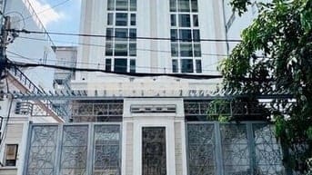 TÒA NHÀ ĐƯỜNG TRƯỜNG SƠN DIỆN TÍCH: 8X25M HẦM 5 TẦNG CHO THUÊ