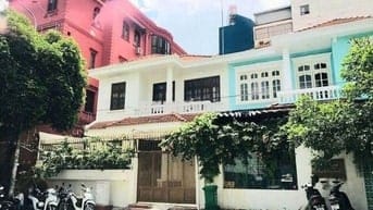 CHO THUÊ BIỆT THỰ ĐƯỜNG HOA LAN,Q PHÚ NHUẬN,DTSD LỚN,NGANG 10M,GIÁ TỐT