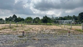 bán gấp 550m2 có 300m2 thổ cư mặt tiền 409 tỉnh lộ 2 xã Phước vĩnh an 