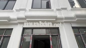 RẺ+ĐẸP- Nhà 4T*31m2 ngõ ô tô- Gần trường đại học Thể Thao- Giá 3,15 tỷ