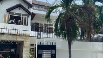 Bán nhà 3 tầng BT, 8x20m, XÔ VIẾT NGHỆ TĨNH, P.25, Cách Hutech 50m,