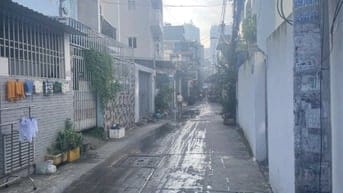 Gần ĐH Tài Chính Marketing, Hẻm xe hơi, 02 Tầng, DT 4x14m