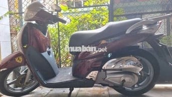 Xe SH màu mận đỏ