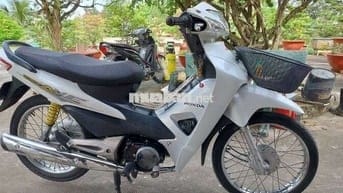 Kệt tiền cần bán wave @ đời 2016. Xe zin liền lạc.