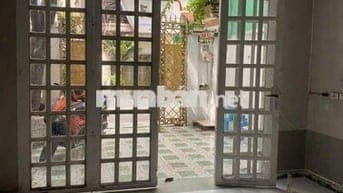 Nhà hẻm oto.Nguyễn Hữu Cảnh 2 PN giá 17tr