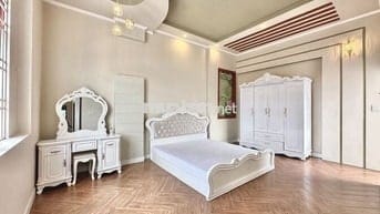 BÁN NHÀ GẦN ĐẠI HỌC Y DƯỢC 6mX18m