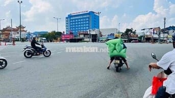 BÁN GẤP NHÀ MỚI 5 TẦNG OTO THÔNG RA PHẠM VĂN ĐỒNG THU NHẬP KHỦNG 15TR!