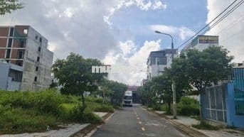 Cần Bán Lô Đất Kẹp Công Viên Hiếm Khi Ra Thị Trường