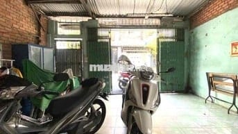 BÁN ĐẤT TẶNG NHÀ C4 - 6✘20 - ĐƯỜNG 6M ÔTÔ THÔNG - SÁT BÊN LOTTE MART .