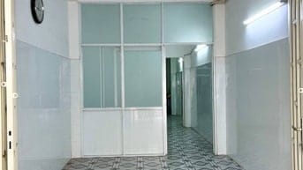 NHÀ CHO THUÊ NGUYÊN TẦNG TRỆT ĐƯỜNG PHAN ĐĂNG LƯU VÀO 50M