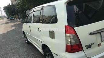 Toyota Innova 2013 2.0J - 123456