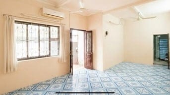 Cho thuê nhà ở phía trong phố Phạm Đình Hổ, Q.Hai Bà Trưng, Hà Nội. 