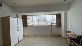 Trống 2PN Full Nội Thất,Máy Giặt Riêng,Cửa Sổ Trời Gần CV Làng Hoa