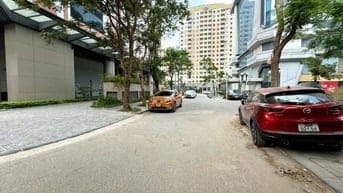 Hơn 100m2 * 6.6m *4T Lê Văn Lương, 1 căn duy nhất, chất khỏi lo giá