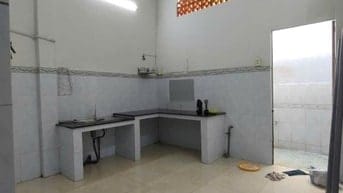 Nhà cho thuê gần chợ, trường học, hẻm thông Bùi Minh Trực, PTH