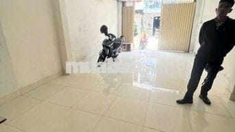 Cho thuê nhà cấp 4 mặt tiền đường khu tên lửa 4×14 giá 4tr