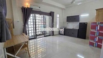 Cho Thuê Phòng Ban Công Lớn Đầy Đủ Nội Thất Ngay Luỹ Bán Bích Tân Phú