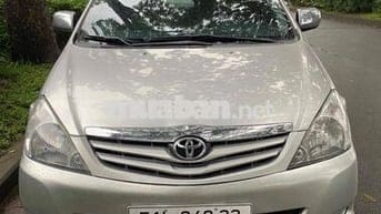 Toyota Innova 2009 G - 153000 km
