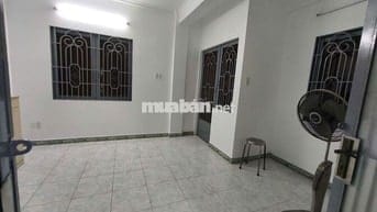 Căn hộ 60m2, 2 phòng ngủ, ngay trung tâm Quận 10, thuận tiện đi lại
