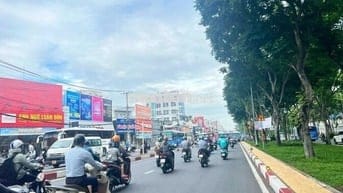 Thu nhập 400tr/tháng, nhà 3 tầng góc 2 MT Võ Văn Ngân, Tp. Thủ Đức,