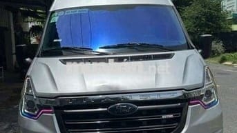 Ford transit 2023 Tiêu chuẩn - 10000 km