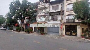 Nhà 4,5X20m 1 trệt 3 lầu Khu dân cư an sương , Cực hiếm , Giá tốt