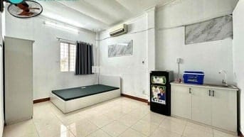 KHAI TRƯƠNG PHÒNG CỬA SỔ TO MỚI 100% NGAY NGÃ 7 LÝ THÁI TỔ
