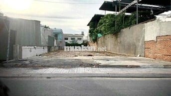 Mặt bằng gần 700m2 giá 320triệu bán gấp