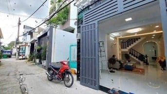 bán nhà phú nhuận 3tỷ4,hẻm oto6m dt 60m2 có shr sang tên ngay. Gọi gấp