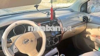 Nissan Livina 2011