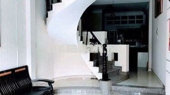 Chính chủ cho thuê nhà DT:4,x15 giá 10tr/thg 3lầu ,LĐ,TĐ